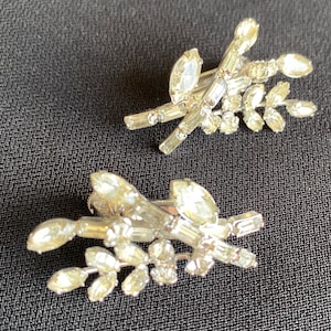 Vintage Vendome signed rhinestone floral earrings prong set clip on mid century nature inspired baguette marquis shape wedding party