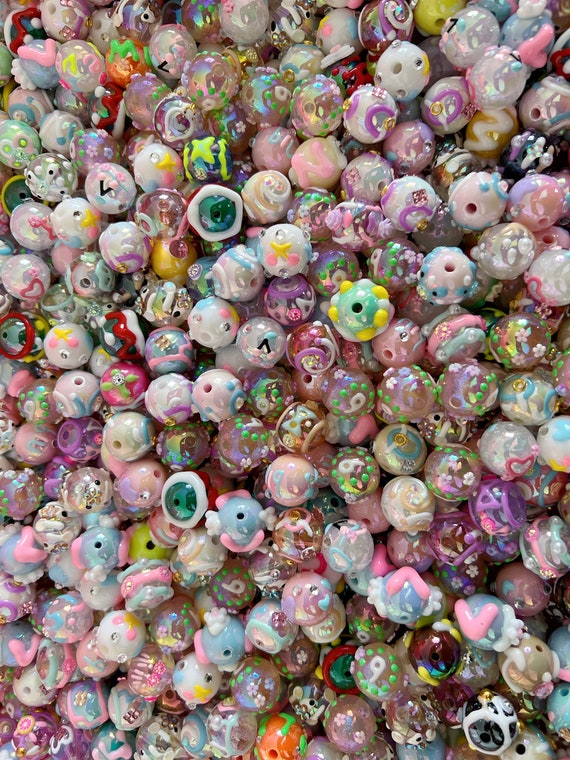 Cute Assorted Beads for Jewelry Making Acrylic Kawaii Aesthetic Beads Bulk  for Bracelets Jewelry Making DIY Mobile Phone Chains