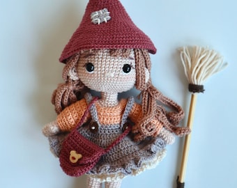 Halloween, Poupée au crochet, Poupée Amigurumi, Poupée faite main, Poupée sorcière au crochet, Poupée de collection