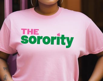 Camiseta de hermandad (también conocida como Parafernalia), camiseta de 1908, camiseta Divine 9, camiseta de hermandad, camiseta griega, camiseta AKA, rosa y verde, camiseta Ivy, camiseta griega negra
