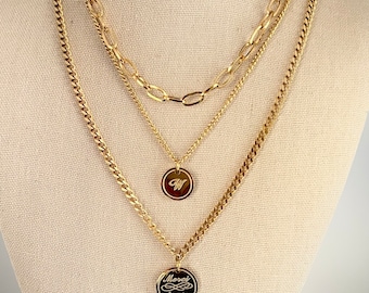 Conjunto de collar en capas de acero inoxidable chapado en oro de 18 quilates resistente al agua