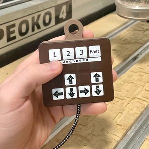 Jog Control for Shapeoko / Carbide Motion - Pavé de commande USB - Câble de 9,5 pieds - Plug & Play - Aucune configuration logicielle supplémentaire - Compatible Mac + Windows