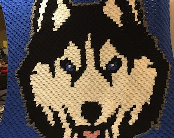 Husky, C2C crochet afghan, acrylic yarn,