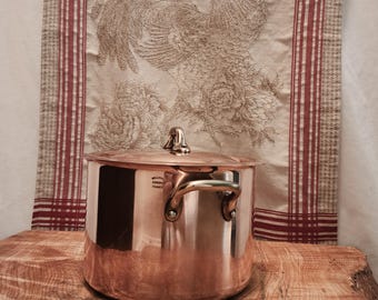 ウィリアムズ・ソノマ フランス製銅製シチューパン（ステンレススチール裏地付き、直径18cm/7.125インチ）、モーヴィエル製銅製シチューパン（蓋付き、重量3.75ポンド）