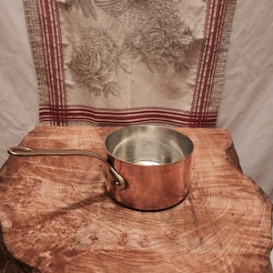 Cacerola de cobre Ruffoni con acabado martillado de 14 mm (5,5 pulgadas) de diámetro con revestimiento de estaño fresco; Cacerola italiana de cobre de 1 cuarto de galón.