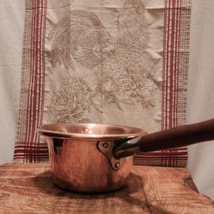 Italian Copper Polenta Pan-Risotto Pot with Hammered Finish and Wooden Handle 23cm-9 inch diameter tagged AR Articoli Casali Nori di Qualità