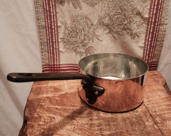 Antique Allez Frères Copper Saucepan 20cm-8 inch diameter with Fresh Tin 2.2mm at rim; Antique Allez Freres Casserole 1.957kg 4lb 5oz;