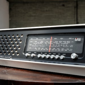 Vintage design radio Loewe Opta R 11