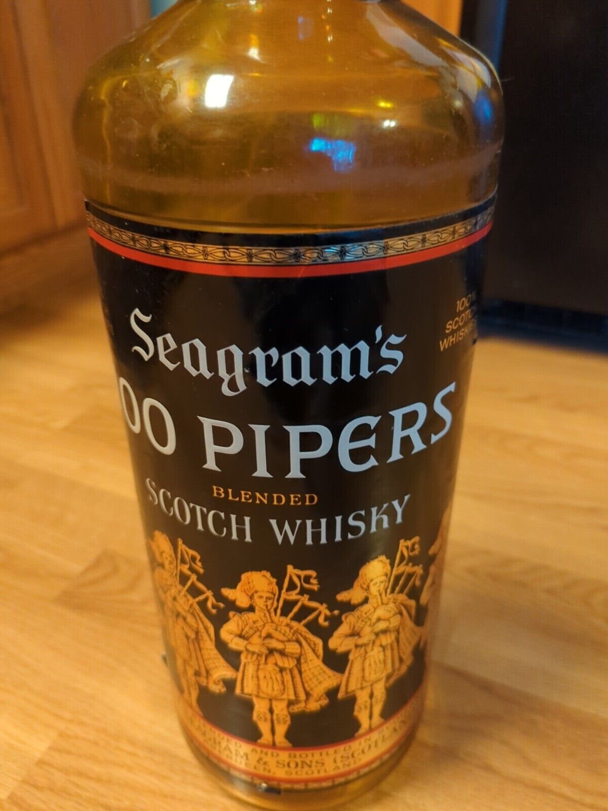 Seagrams 100 Pipers Scotch Whiskey Large Bottle Plastic
