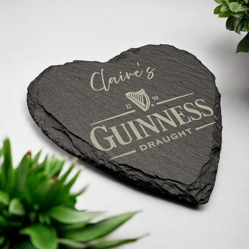 Dessous de verre personnalisé Guinness en ardoise | Guinness | Bière | Présent | Cadeau | Anniversaire | Famille | Ami | Alcool | Dessous de verre | Collègue Heart - Natural