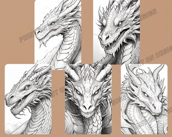Op de afbeelding: Vijf zwart-witte lijntekeningen van drakenkoppen. Elke draak heeft een andere uitdrukking en kenmerken. De draken zijn getekend in een realistische stijl.