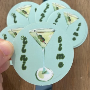 Tini Time Martini Sticker - Decalque de vinil Dirty Martini, arte divertida para coquetéis, adesivo para laptop e garrafa de água, presente de Natal, 2x2”