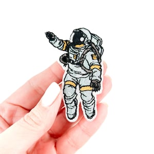 Astronaut Patch Embroidered Iron-On Patch for Hat, Clothing, Backpack, Bag Patch for Space, Space Lover, NASA, Outerspace, Astronaut Patch