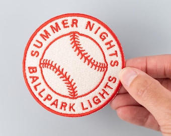 Summer Nights Ballpark Lights Aufnäher zum Aufbügeln - Baseball Aufnäher für Jacken, Taschen, Hüte, Geschenke für Fans & Spieler