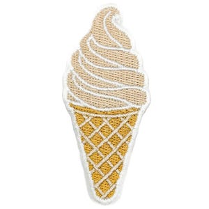 Peut inclure: Un écusson brodé en forme de cornet de glace à l'italienne. La partie supérieure présente un fil beige formant un motif en spirale, tandis que la partie inférieure du cornet est cousue avec un fil jaune en motif gaufré croisé.