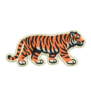 帽子、衣類、バッグ用のタイガー刺繍アイロンワッペン｜黒とオレンジのタイガーワッペン｜自然ワッペン、動物ワッペン、サッカーマスコット