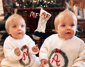 Personlig jultröja för babyn Broderad julkranströja Personlig jultröja