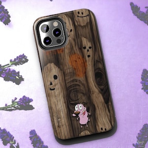 Mut zum feigen Hund Spooky Hölzernen iPhone Hüllen | Einzigartiges iPhone 14, 13, 12 Pro, Holzdesign, Geschenk für Ihn, Geschenk für Freund, hohe Qualität