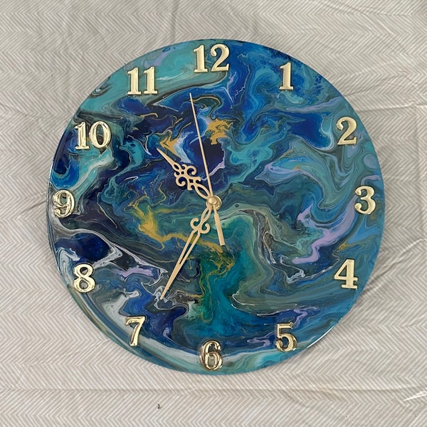 handcrafted clock, fluid art, acrylic poring, resin art, vinyl record art, repurposed vinyl records, acrylic painting