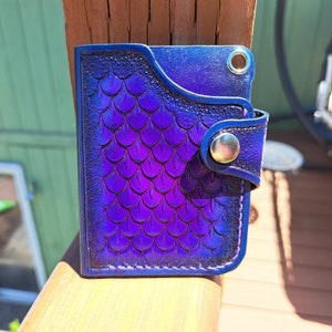 Cartera de cuero con forma de dragón, cartera unisex, cartera con escamas de dragón, bolsillo frontal delgado EDC, regalo de aniversario, cartera resistente, Fantasy Renfaire LARP