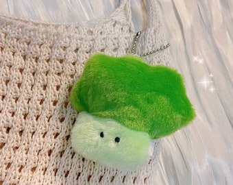 Bonito llavero de peluche de brócoli/accesorio de abalorio vegetal Kawaii/regalo vegetal de Anime para ella/colgante de comida de dibujos animados suave esponjoso