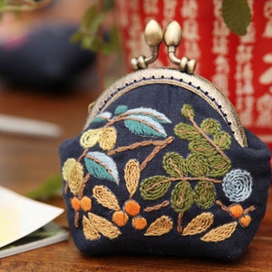 Vintage Floral Embroidery Coin Purse Kit - DIY Craft Project