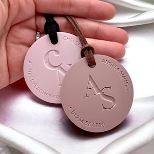 Gepersonaliseerde label voor lichte bagage en schooltassen, trouwbedankjes, label bruidsmeisje, cadeau voor leraar, reislabels, cadeau voor moeder, cadeau voor vrouw