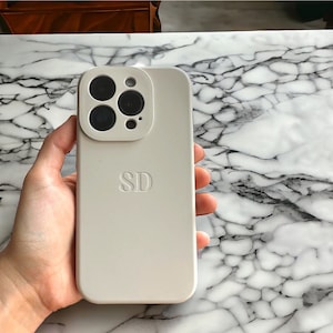 Aangepaste naam iPhone-hoesje dik vloeibaar siliconen gegraveerd initiaal monogram, christelijk telefoonhoesje, draadloos, aangepast logo iPhone 16 15 14 13 12