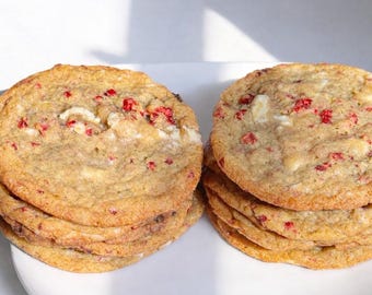 Galletas de chocolate blanco y frambuesa Ghirardelli – Caja de regalo estilo panadería