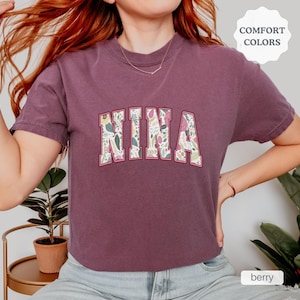 Nina Flower Comfort Colors Shirt, Baby Pregnancy Announcement Grandma, Nina Est 2024 2025, New Grandma Gift, Mothers Day Gift Floral Tshirt