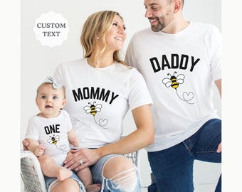 Magliette per il primo compleanno della famiglia Bee 1st, maglietta per bambina First Bee Day, vestito per bambina a tema Bee, maglietta Queen Bee, magliette Mama Dad Bee
