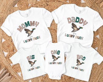 Camisetas de fiesta de primer cumpleaños para la familia con un pato de la suerte, camiseta de primer cumpleaños con un pato de la suerte, camiseta de mamá y papá con un pato de la suerte, cumpleaños de mamá y yo