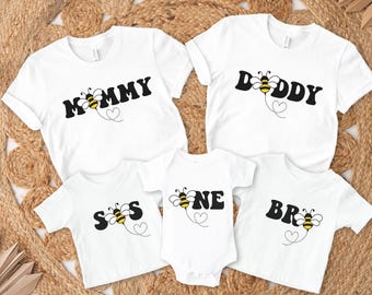 Magliette per il primo compleanno della famiglia abbinate per il primo giorno delle api, maglietta per il primo compleanno delle api, maglietta Queen Bee, festa di compleanno a tema api, mamma e me api