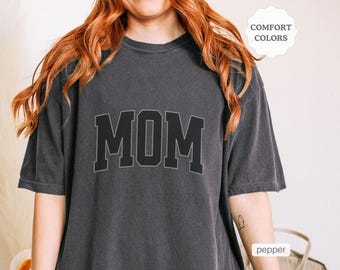 Cute Mom Comfort Colors Tshirt, Baby Pregnancy Announcement Mom, New Mom Est 2024 2025 Shirt, New Mom Christmas Gifts, Mothers Day Gift Tee