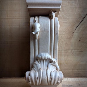 Wooden corbel with acanthus and field mice. The price is for one piece.