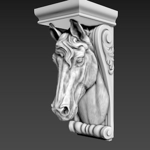 Op de afbeelding: Een witte, gedetailleerde architectonische kraagsteen met een paardenkop. De paardenkop is gebeeldhouwd met ingewikkelde details, waaronder een vloeiende manen en expressieve kenmerken. De kraagsteen heeft een rechthoekige bovenkant en decoratieve krullen.
