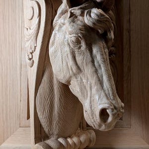 Paardenhoofd consolebeugel van eikenhout afbeelding 5