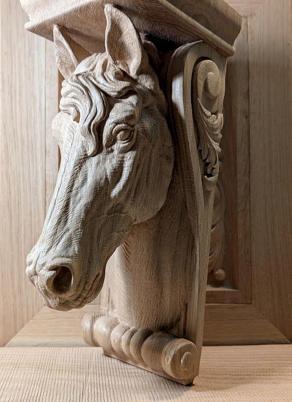 Horse-Head Corbel Bracket in Oak