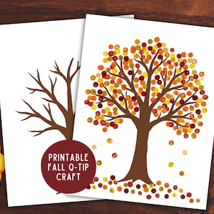 Peut inclure: Deux feuilles de papier blanc avec une illustration d'arbre. L'une montre un arbre brun nu, l'autre un arbre avec des feuilles en points rouges, orange et jaunes. Un cercle bordeaux contient le texte PRINTABLE FALL Q-TIP CRAFT.