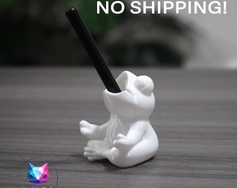 Digital File iPad Stylus Holder and Tablet Pen Stand, Drawing Tablet Accessory, Digital Art Tool, Cute Frog, Toothbrush Holder 3D Print STL