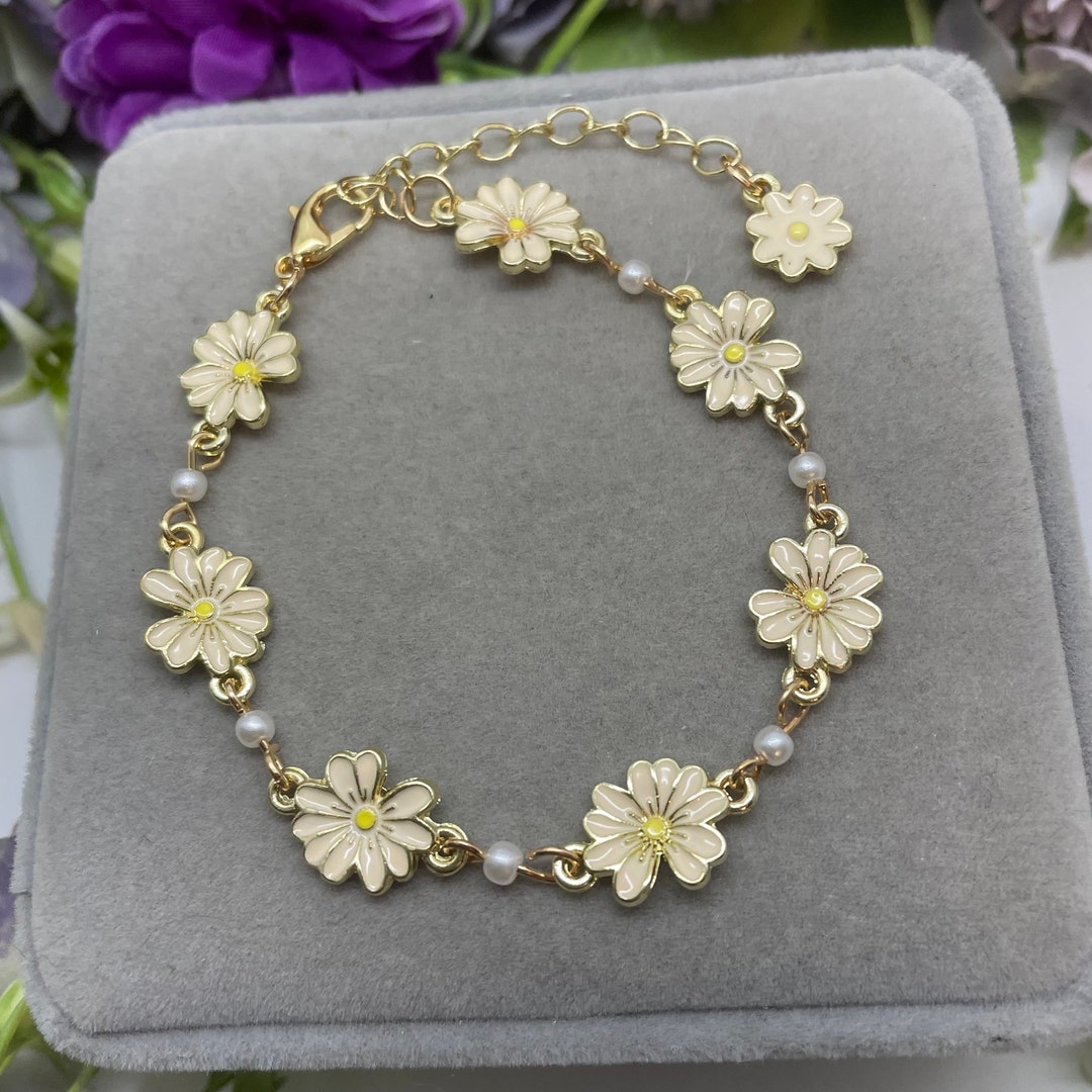 Gold Daisy Flower Bracelet, Gold Chain Bracelet, Gold Flower Bracelet — free download