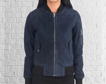 Chaqueta bomber de ante azul: abrigo motero de diseño para mujer