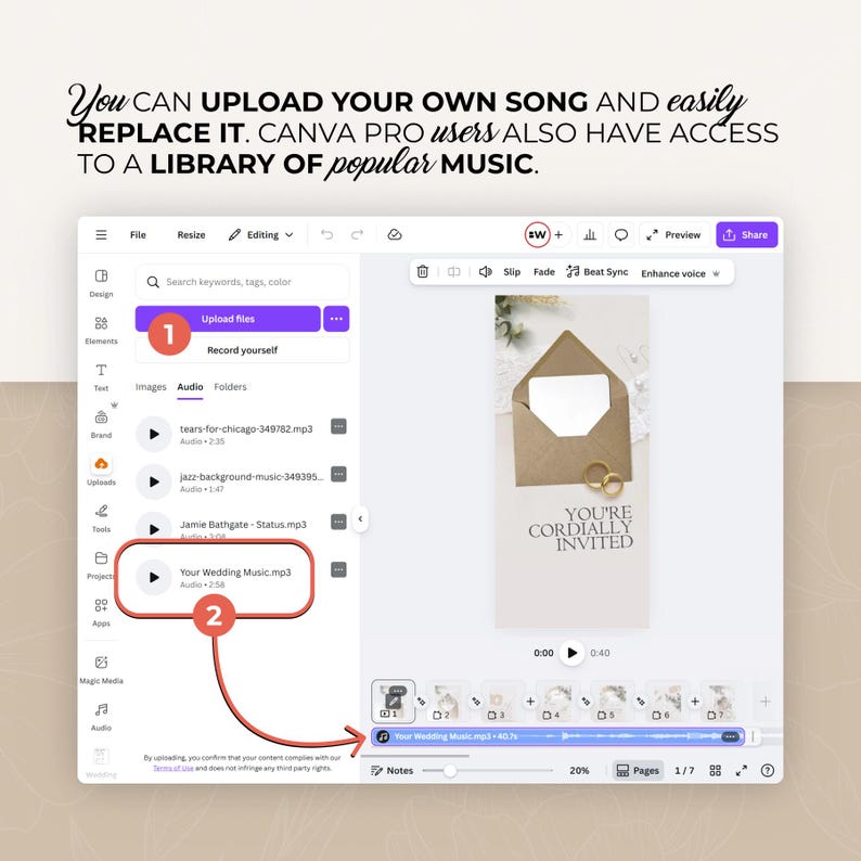 Op de afbeelding: Een screenshot van de Canva-interface met de audio-uploadfunctie. De tekst luidt: "Je kunt je eigen nummer uploaden en eenvoudig vervangen." Aan de rechterkant is een trouwkaartontwerp te zien.