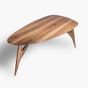 Walnut Dining Table – Solid Wood Luxury Furniture – Handmade Oval Boardroom Table – Italian Design