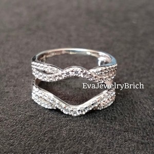Bague de fiançailles et de mariage raffinée en plaqué or blanc 14 carats avec diamants blancs ronds 2 carats pour femme