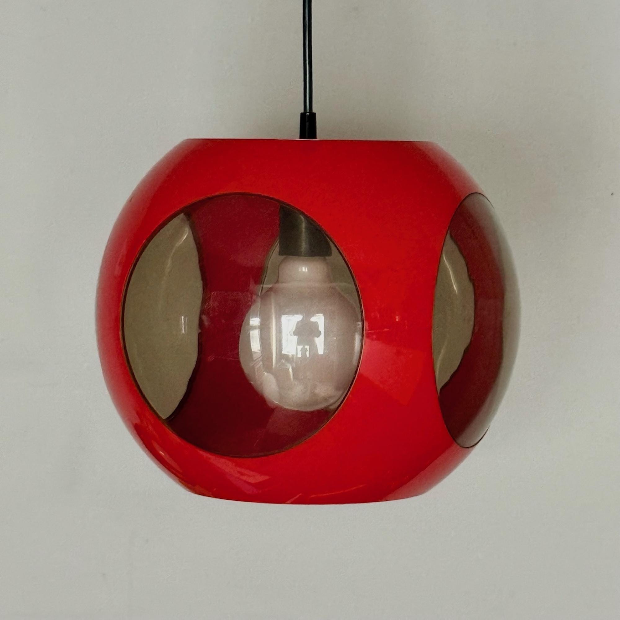 1970年代のヴィンテージ スペースエイジ ペンダントランプ：レッドバグ