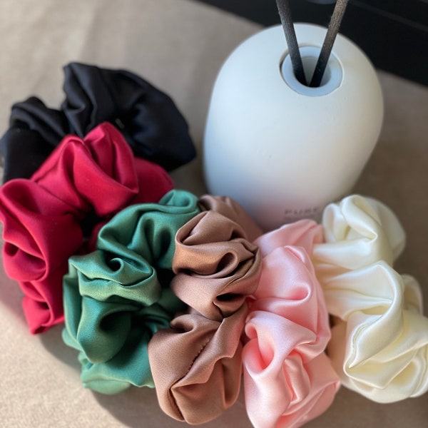 100% Seiden Satin Scrunchie in Hellrosa/Karminrot/Karamell/Grün/Wollweiss/Schwarz