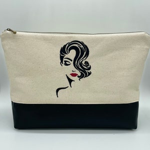 Kulturtasche | Schminktasche | Kosmetiktasche | Baumwolle Canvas | bestickt | Natur Ecru | Schwarz Kunstleder Boden | Metall Reißverschluss