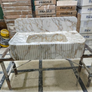 Calacatta Viola Marble Sink Floating Sink with Backsplash 
Marble Sink Vanity Powder Room Sink Wall Mounted Sink