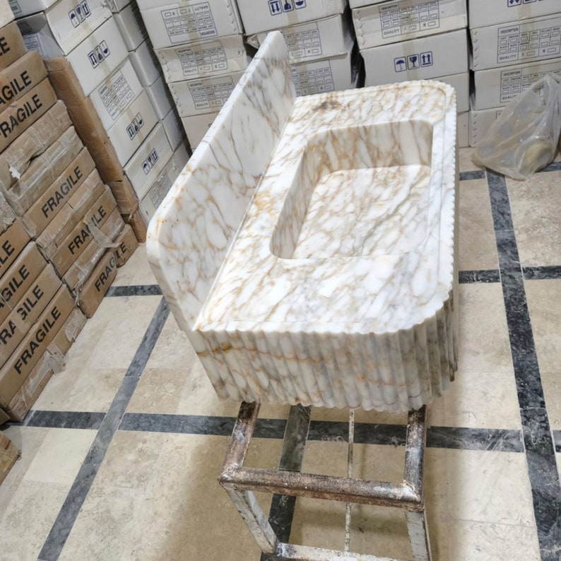 Calacatta Viola Marble Sink Floating Sink with Backsplash 
Marble Sink Vanity Powder Room Sink Wall Mounted Sink